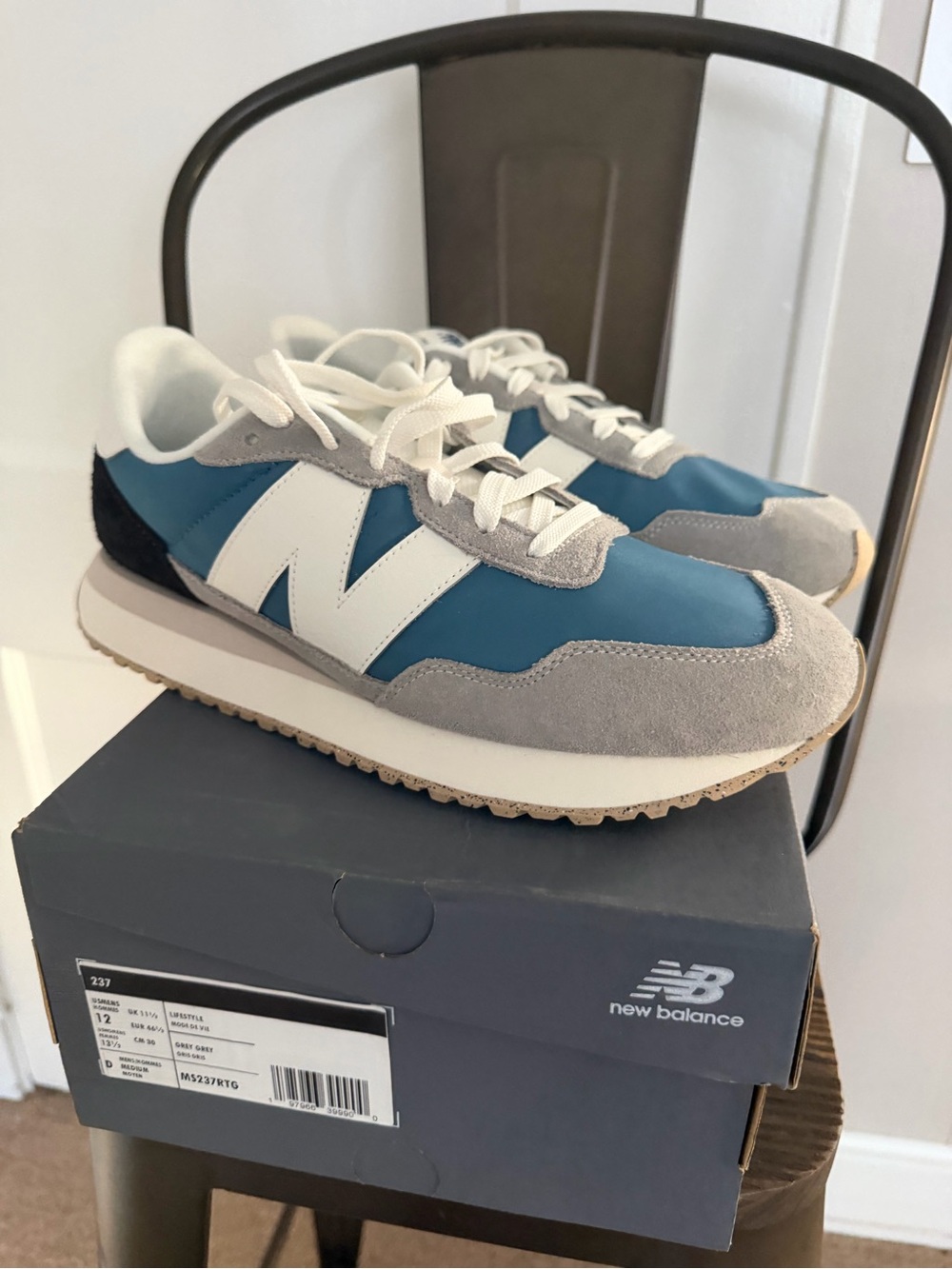 New Balance Men's Retro Runner Sneakers - Blue, Gray & White